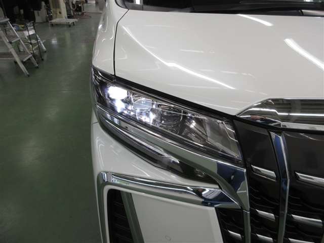 Toyota Alphard 7