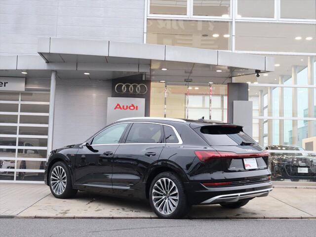 Audi e-tron 5