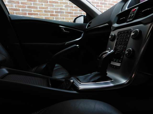 Volvo V40 Cross Country 11