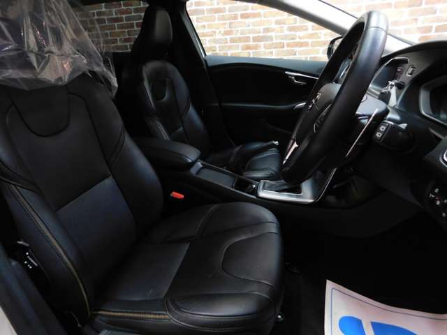 Volvo V40 Cross Country 12