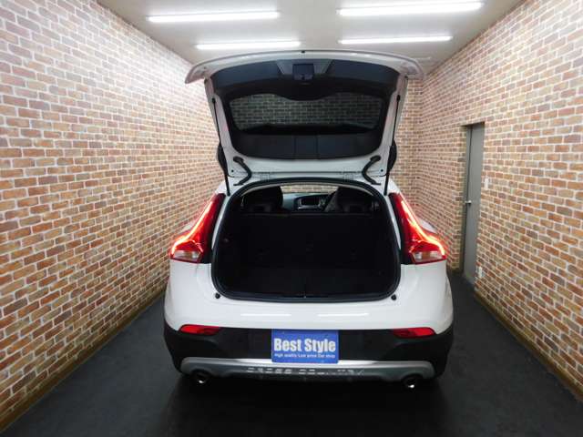 Volvo V40 Cross Country 8