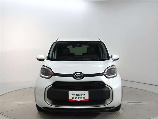 Toyota Sienta 5