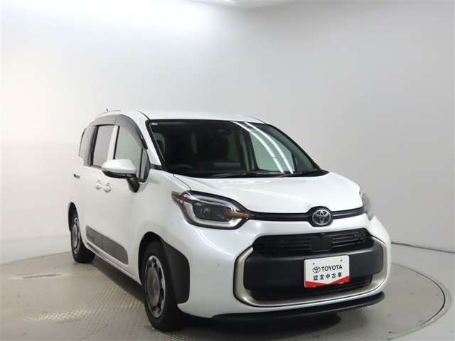 Toyota Sienta 9