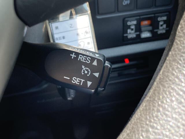Toyota Noah 12