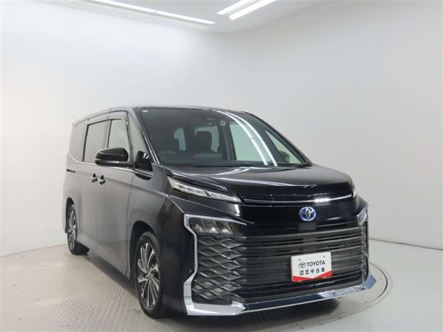 Toyota Voxy 11