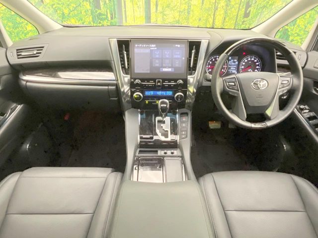 Toyota Alphard 2