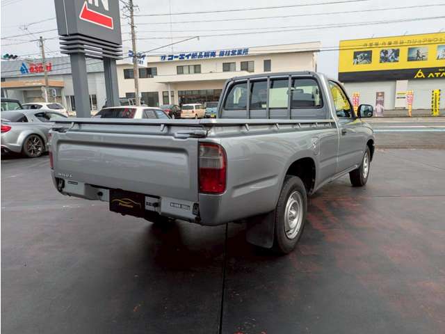 Toyota Hilux 5