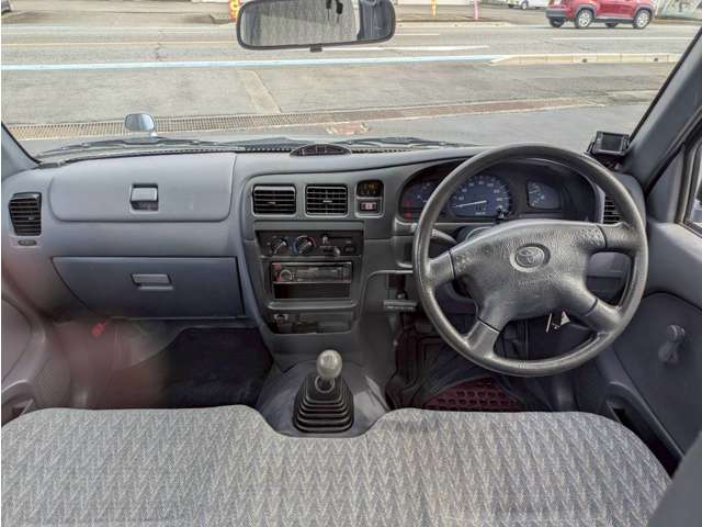Toyota Hilux 9