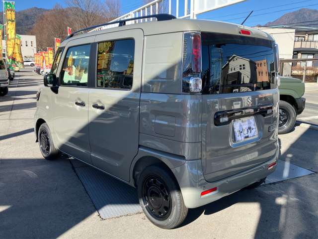 Suzuki Spacia Base 5