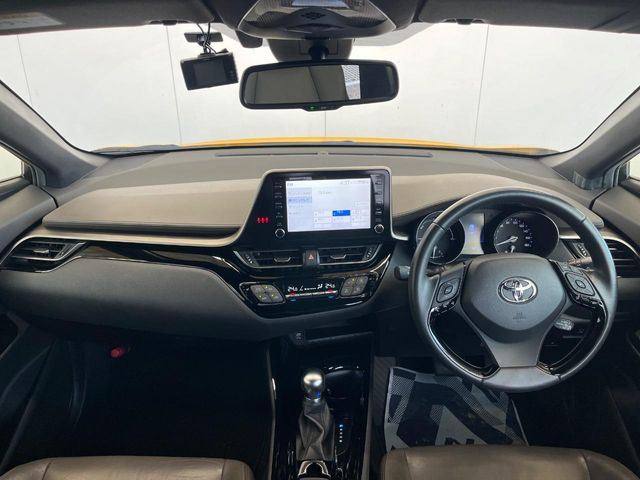 Toyota C-HR 2