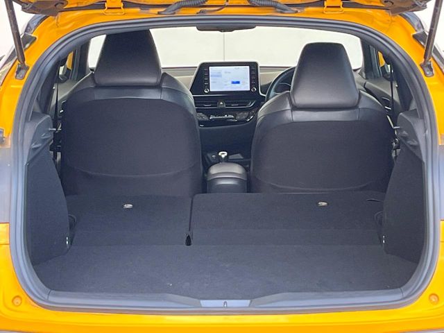 Toyota C-HR 10