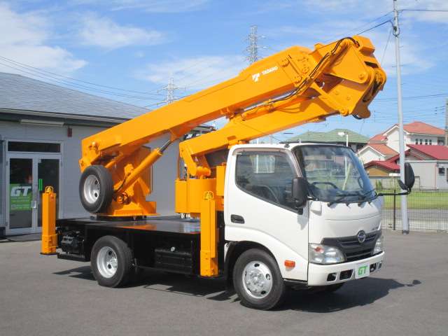 Hino Dutro 5