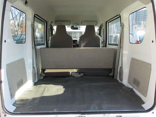 Nissan NV100 Clipper 9