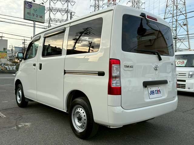 Toyota Town Ace Van 6