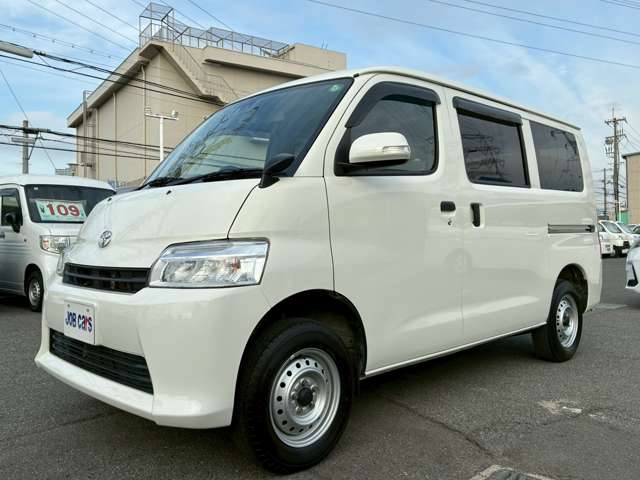 Toyota Town Ace Van 8