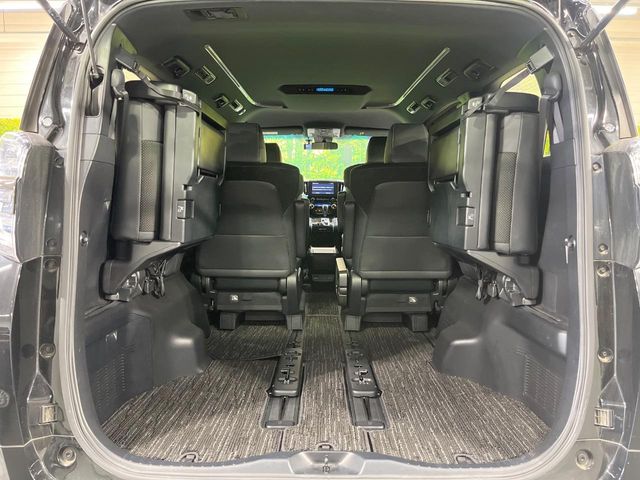 Toyota Vellfire 11