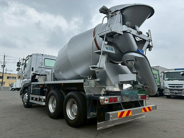 Hino Profia 6