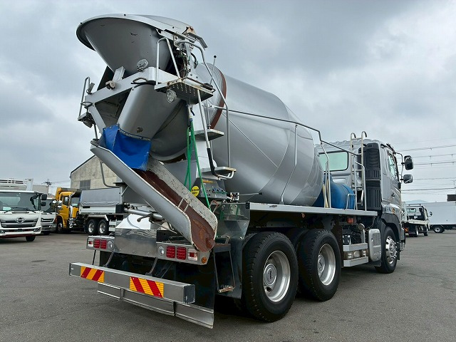 Hino Profia 7