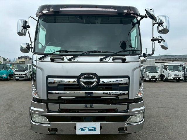 Hino Profia 8