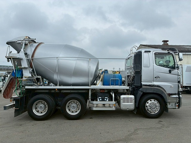 Hino Profia 10