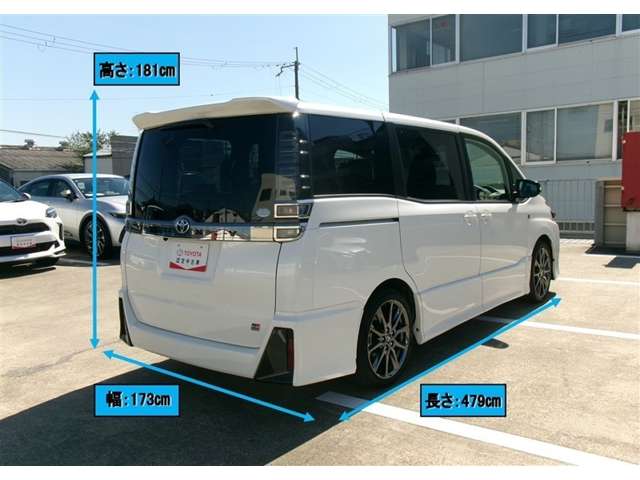Toyota Voxy 3