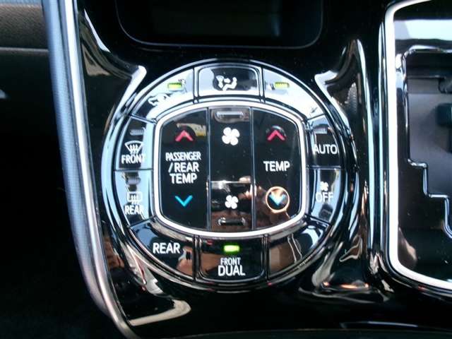 Toyota Voxy 7