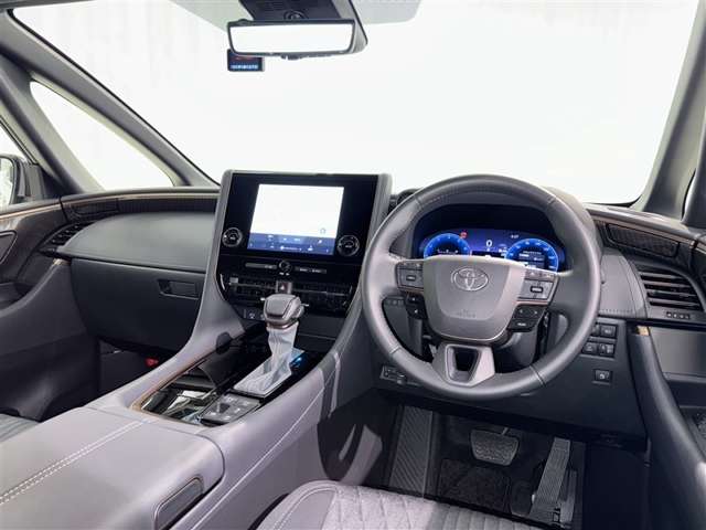 Toyota Alphard 8