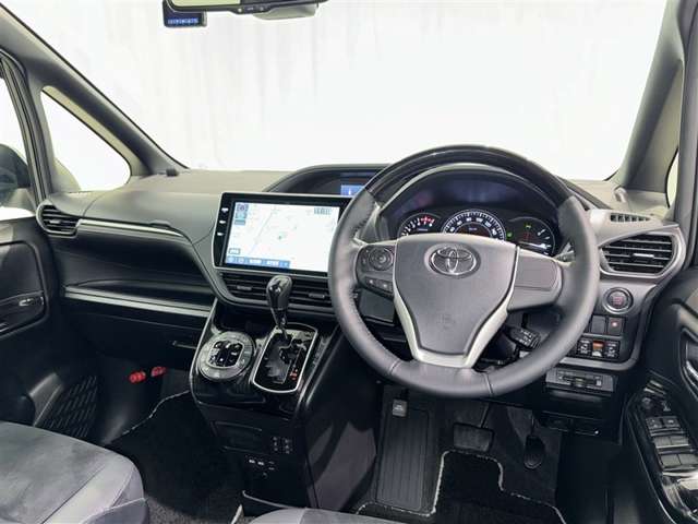 Toyota Esquire 9
