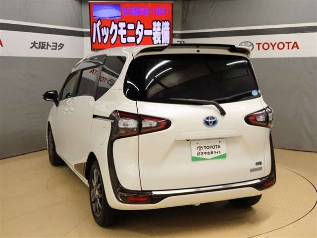 Toyota Sienta 4