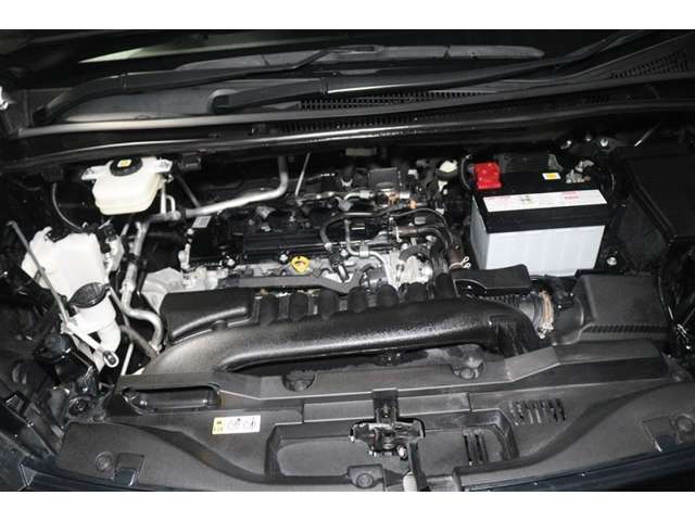 Toyota Voxy 4
