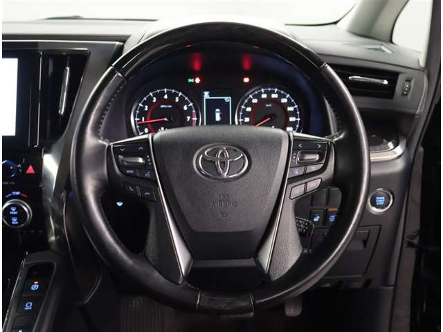 Toyota Alphard 6
