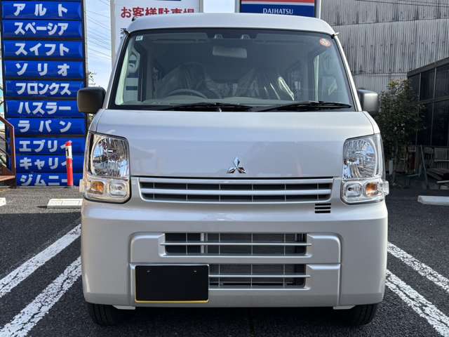 Mitsubishi Minicab Van 9