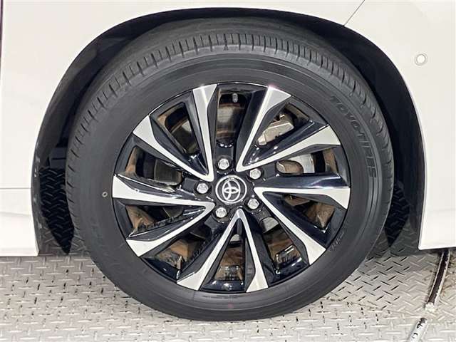 Toyota Noah 12