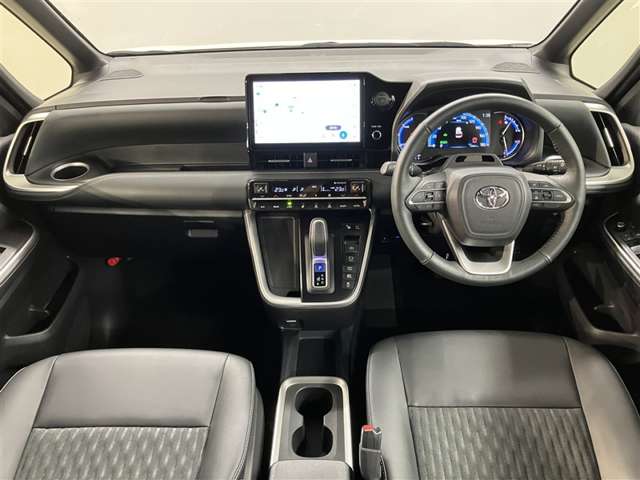 Toyota Noah 8
