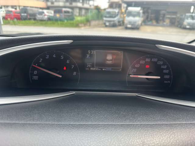 Toyota Sienta 6