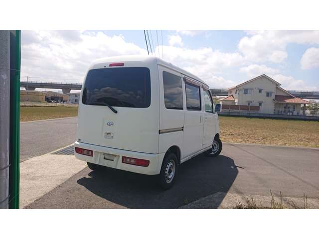 Daihatsu Hijet Cargo 5