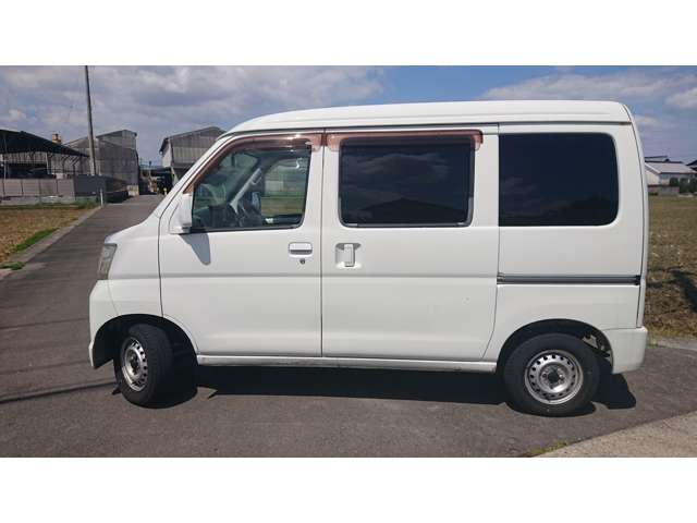 Daihatsu Hijet Cargo 8