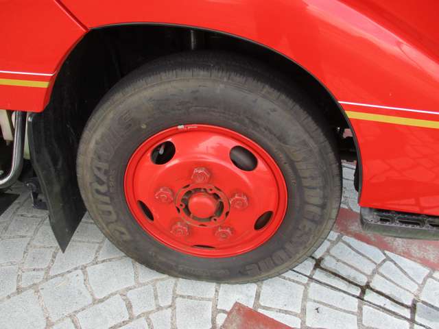 Hino Dutro 11