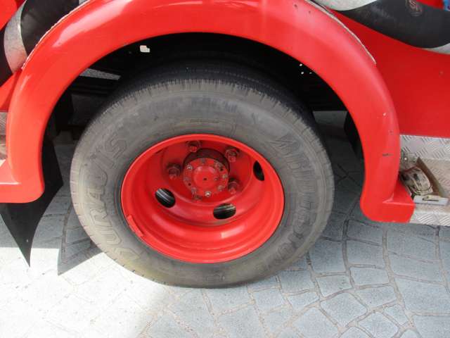 Hino Dutro 12