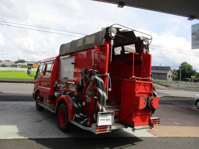 Hino Dutro 8