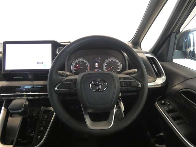 Toyota Voxy 12