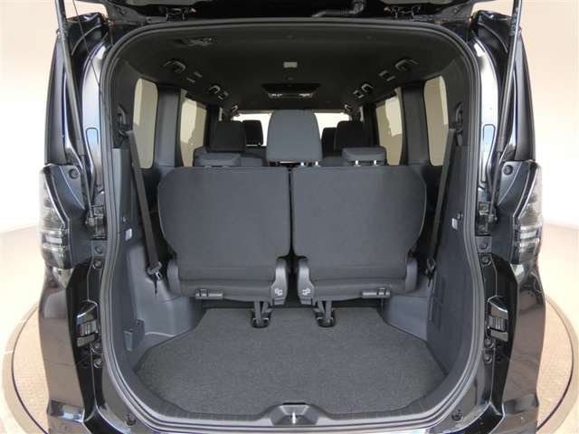 Toyota Voxy 6