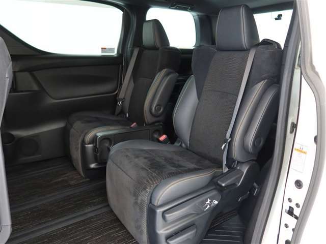 Toyota Alphard 12