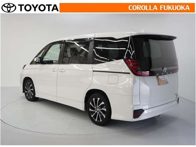 Toyota Noah 7