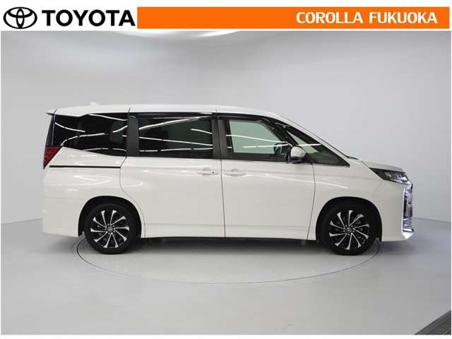 Toyota Noah 9