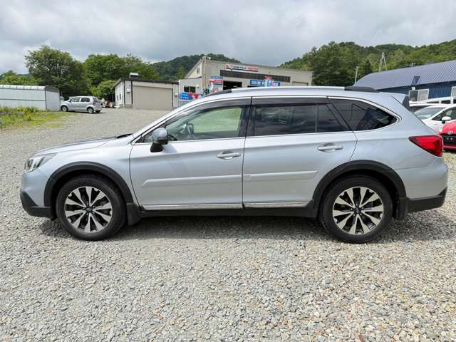 Subaru Legacy Outback 9