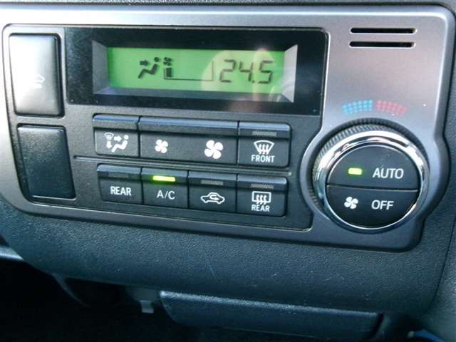 Toyota Hiace Van 6