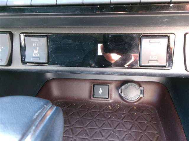 Toyota RAV4 8