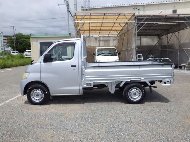 Toyota Light Ace Truck 3