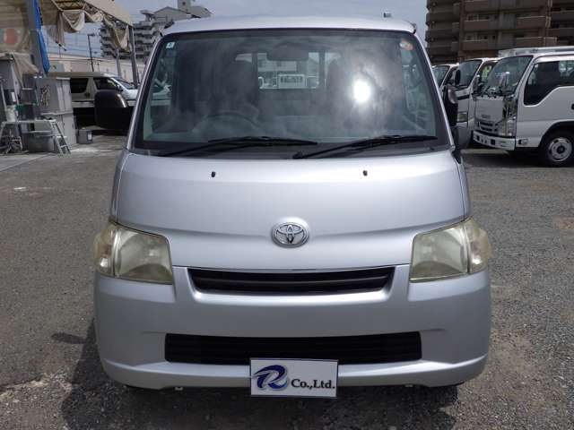 Toyota Light Ace Truck 4